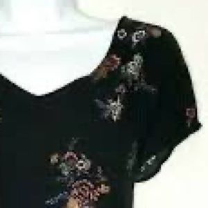 mudd floral cold shoulder front tie